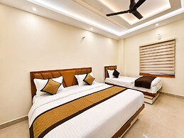 Hotel R.K. Palace near Banke Bihari Temple
