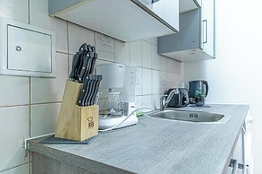 3 Apartments For 16 Near Lugner