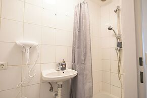 3 Apartments For 16 Near Lugner