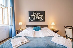 3 Apartments For 16 Near Lugner