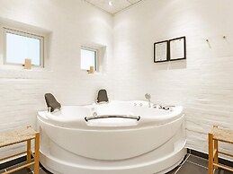 5 Star Holiday Home in Hals