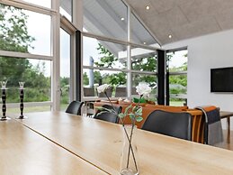 5 Star Holiday Home in Hals