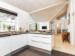5 Star Holiday Home in Hals
