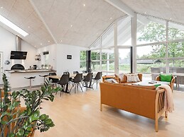5 Star Holiday Home in Hals