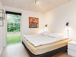 5 Star Holiday Home in Hals