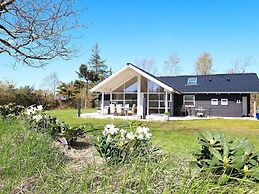 5 Star Holiday Home in Hals