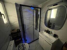 Minimal Central 2BR