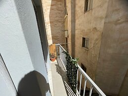 Minimal Central 2BR