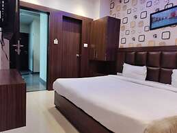 Hotel Golden Crown