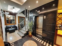Hotel Golden Crown