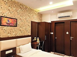 Hotel Golden Crown
