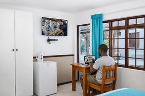 THE LINK GUEST LODGE