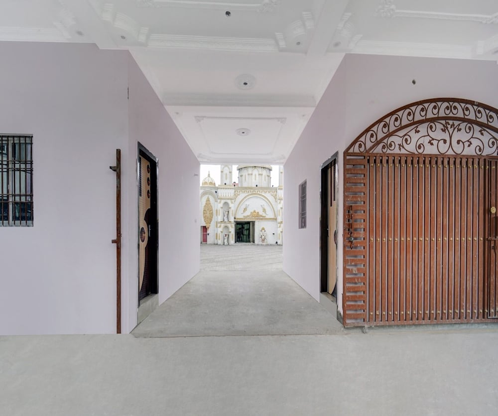 OYO 828246 Hotel Shahi Mahal