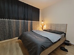 Do Not Disturb Apart Suites