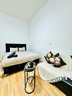 Stylish Contemporary Stay Stadthalle