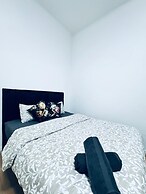 Stylish Contemporary Stay Stadthalle