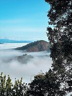 Avenida Snowcap Retreat