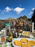 Avenida Snowcap Retreat