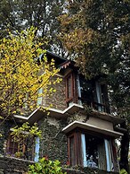 Avenida Snowcap Retreat
