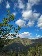 Avenida Snowcap Retreat