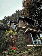 Avenida Snowcap Retreat