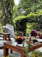 Avenida Snowcap Retreat