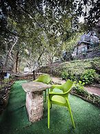 Avenida Snowcap Retreat