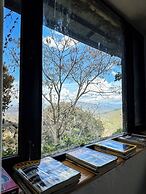 Avenida Snowcap Retreat