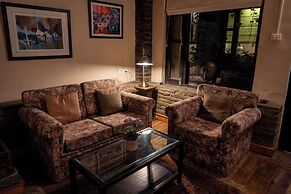 Avenida Snowcap Retreat