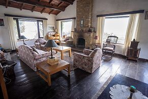 Avenida Snowcap Retreat