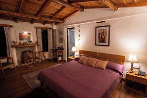Avenida Snowcap Retreat