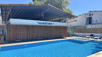 Minik Bi Otel