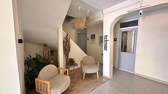 Minik Bi Otel