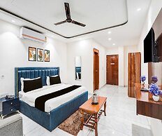 Hotel O Sector 18 Noida