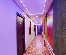 Hotel O Sector 18 Noida
