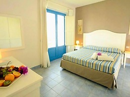 Aura Club Borgo Rio Favara