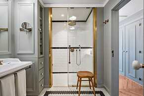 Luxury Oceanfront Apt Reid s Gardens