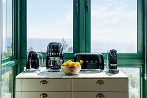 Luxury Oceanfront Apt Reid s Gardens