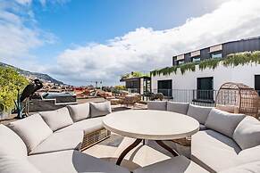 Jacuzzi Terrace Pool at Savoy Insular