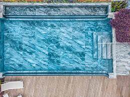 Jacuzzi Terrace Pool at Savoy Insular