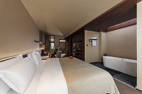 Shangri-La Homestay Designer B&B