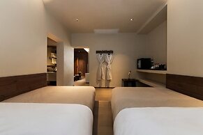 Shangri-La Homestay Designer B&B