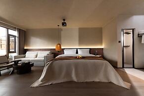 Shangri-La Homestay Designer B&B