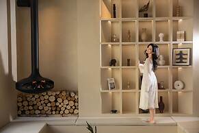 Shangri-La Homestay Designer B&B