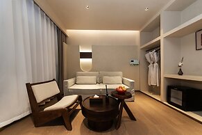 Shangri-La Homestay Designer B&B