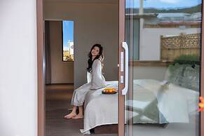 Shangri-La Homestay Designer B&B