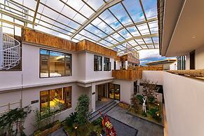 Shangri-La Homestay Designer B&B