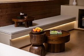 Shangri-La Homestay Designer B&B
