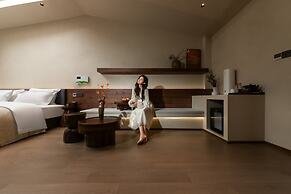 Shangri-La Homestay Designer B&B