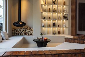Shangri-La Homestay Designer B&B